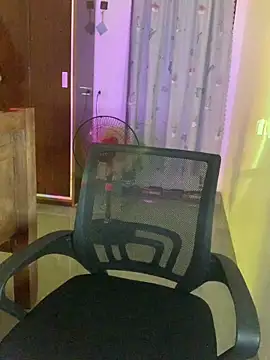 Sofiababy22 online show from 12, 4, 2026