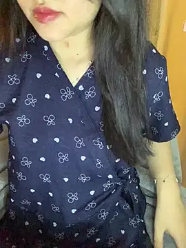 Sofiababy22 online show from 15, 4, 2026