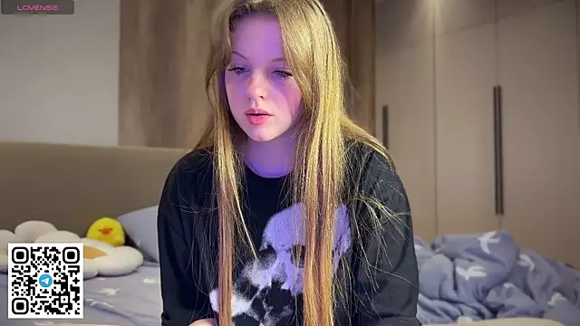 Snapshot of steffi_meoww chatting on 2, 6, 2026 steffi meoww online show from 2, 6, 2026
