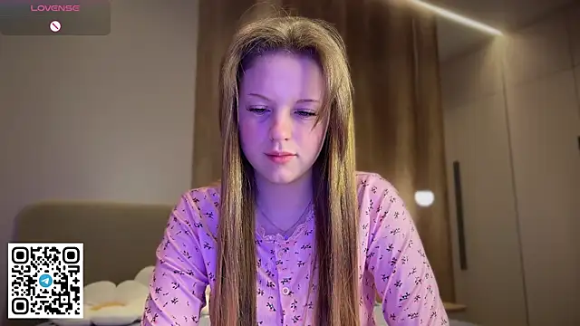 Snapshot of steffi_meoww chatting on 17, 5, 2026 steffi meoww online show from 17, 5, 2026