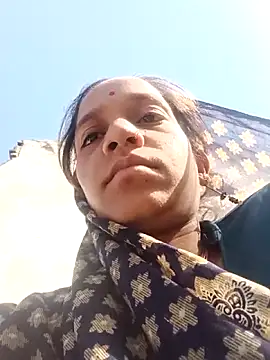 Karishma singh online show from 6, 4, 2026