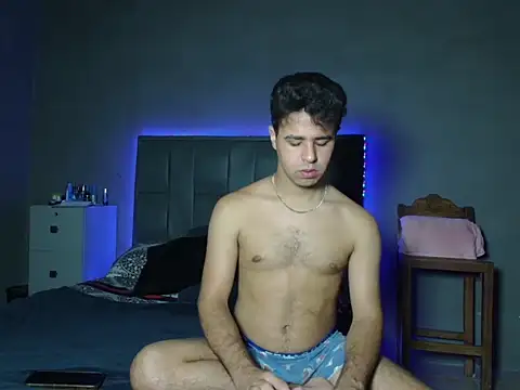 MAXIMILAINO-XXX online show from 11, 2, 2026