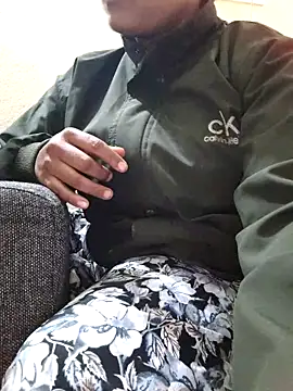 Snapshot of pujas43 chatting on 21, 12, 2025 pujas43 online show from 21, 12, 2025