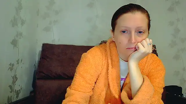 CrystallAngel online show from 10, 1, 2026