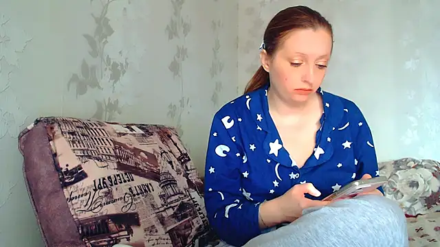 CrystallAngel online show from 5, 2, 2026