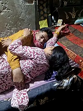 Snapshot of Radhacpl9528 chatting on 12, 4, 2026 Radhacpl9528 online show from 12, 4, 2026