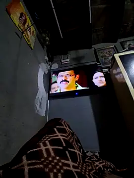 Snapshot of Radhacpl9528 chatting on 6, 3, 2026 Radhacpl9528 online show from 6, 3, 2026