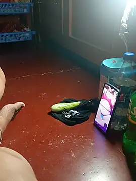 Hot-Angale online show from 7, 7, 2026