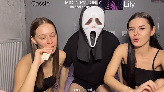 girls secrets online show from 10, 4, 2026