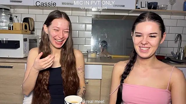 Snapshot of girls_secrets chatting on 1, 2, 2026 girls secrets online show from 1, 2, 2026