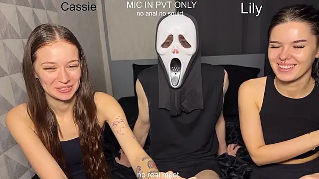 Snapshot of girls_secrets chatting on 17, 2, 2026 girls secrets online show from 17, 2, 2026