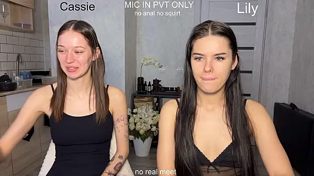 Snapshot of girls_secrets chatting on 3, 3, 2026 girls secrets online show from 3, 3, 2026