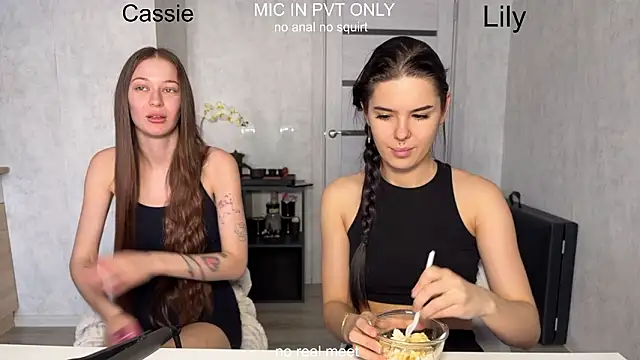 Snapshot of girls_secrets chatting on 9, 2, 2026 girls secrets online show from 9, 2, 2026