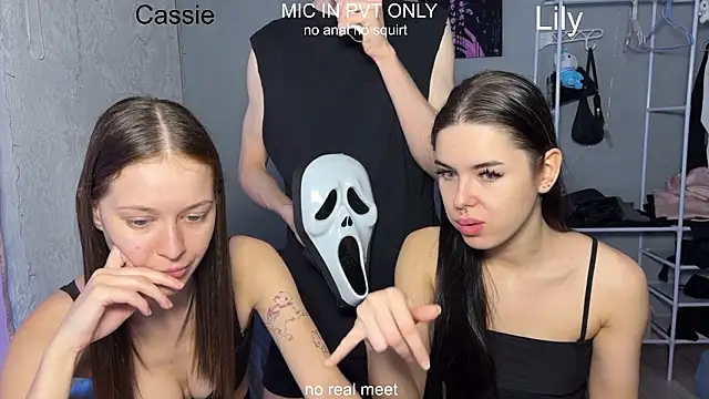 girls secrets online show from 24, 3, 2026