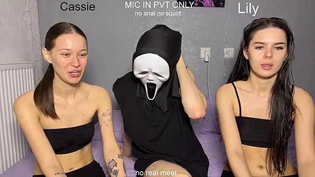 girls secrets online show from 7, 4, 2026
