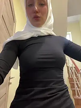 LuxBrunette  online show from 17, 5, 2026