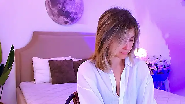 Snapshot of EmeraldGlow chatting on 17, 2, 2026 EmeraldGlow online show from 17, 2, 2026