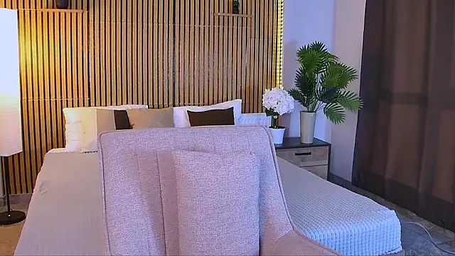 EmeraldGlow online show from 16, 4, 2026