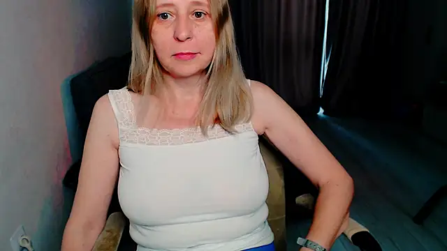 MiLenaMilf online show from 5, 6, 2026