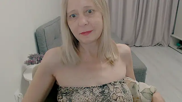 MiLenaMilf online show from 15, 11, 2025