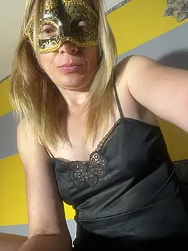 Snapshot of SexyMamiVee chatting on 3, 5, 2026 SexyMamiVee online show from 3, 5, 2026