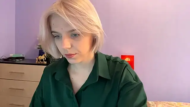 Scarlet cat online show from 7, 1, 2026