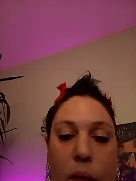 Snapshot of EdgedSleeve chatting on 31, 1, 2026 EdgedSleeve online show from 31, 1, 2026