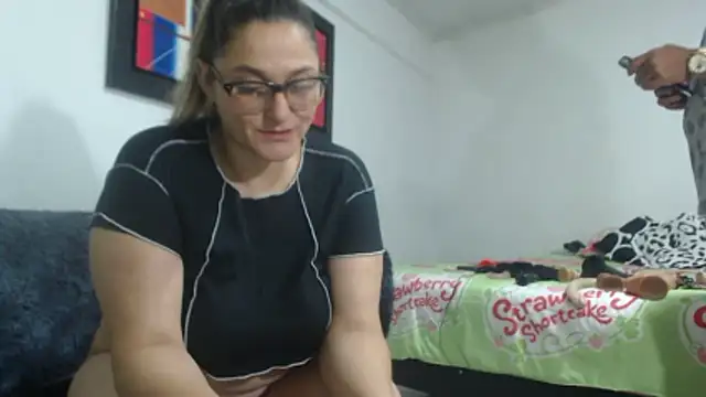 pareja latina1483 online show from 7, 3, 2026