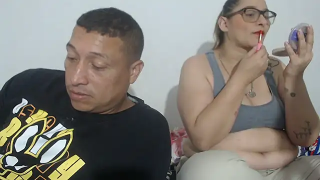 pareja latina1483 online show from 3, 3, 2026