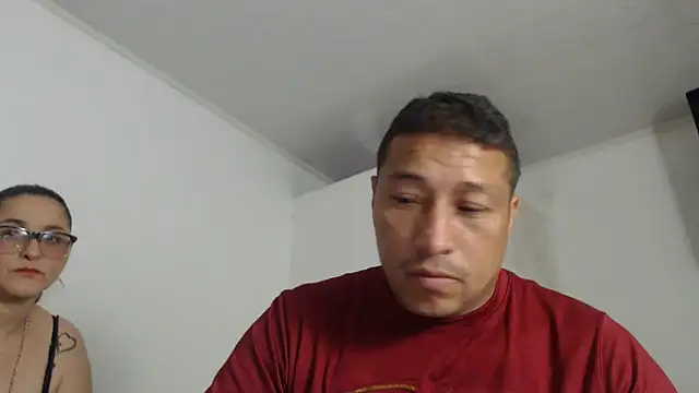 pareja latina1483 online show from 7, 2, 2026