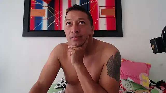 pareja latina1483 online show from 14, 2, 2026