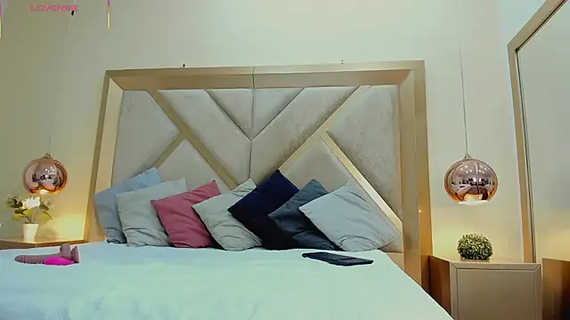 ElenaWatsonn online show from 31, 3, 2026