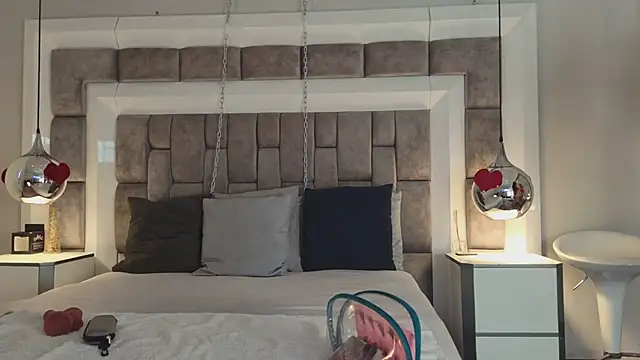 ElenaWatsonn online show from 23, 3, 2026