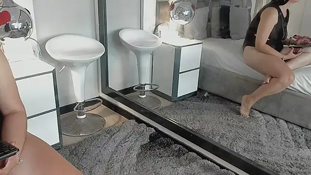 ElenaWatsonn online show from 19, 3, 2026