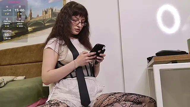 Mirellune online show from 31, 5, 2026