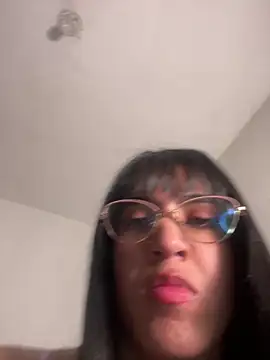 Snapshot of ValentinaEvanz chatting on 25, 5, 2026 ValentinaEvanz online show from 25, 5, 2026