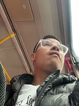 Latin Paisa Boy online show from 13, 2, 2026