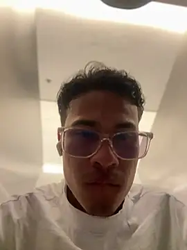 Latin Paisa Boy online show from 3, 7, 2026