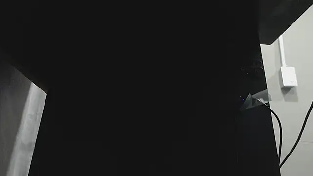 Millan DarkWood online show from 7, 1, 2026