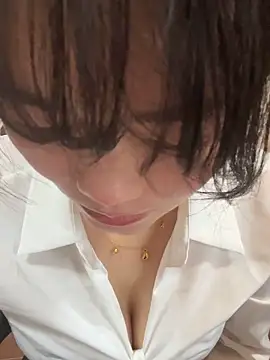 Molly-xiao online show from 4, 2, 2026