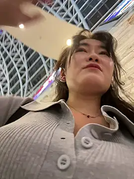 Molly-xiao online show from 23, 5, 2026