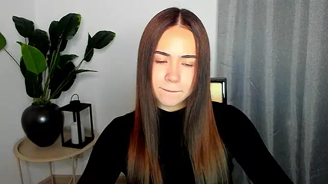 Snapshot of heiley_love chatting on 15, 1, 2026 heiley love online show from 15, 1, 2026