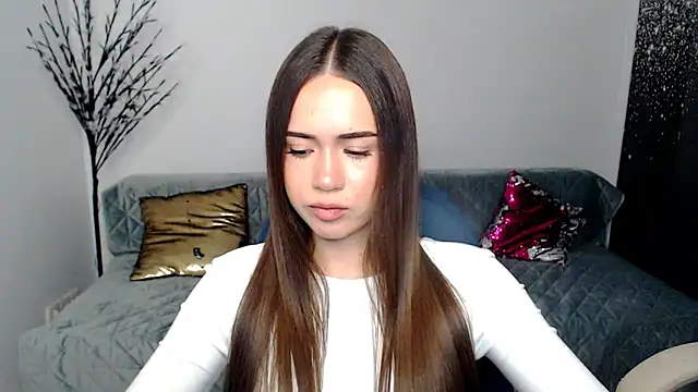 Snapshot of heiley_love chatting on 22, 12, 2025 heiley love online show from 22, 12, 2025