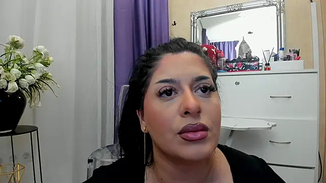 NayaNoirX online show from 7, 1, 2026