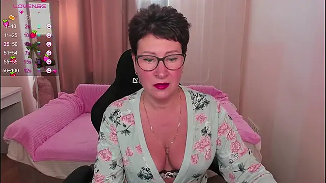 Snapshot of JennyMons chatting on 7, 7, 2026 JennyMons online show from 7, 7, 2026