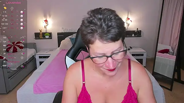 Snapshot of JennyMons chatting on 21, 7, 2026 JennyMons online show from 21, 7, 2026