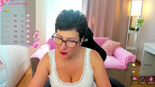 Snapshot of JennyMons chatting on 7, 6, 2026 JennyMons online show from 7, 6, 2026