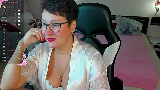Snapshot of JennyMons chatting on 11, 7, 2026 JennyMons online show from 11, 7, 2026