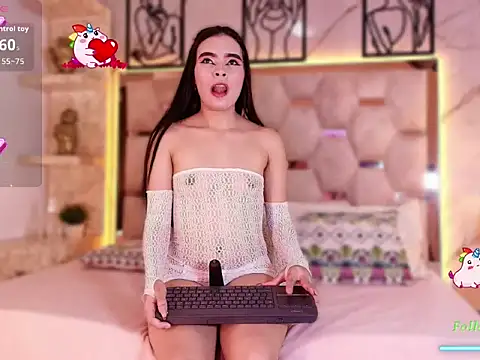 Sophieh Sweet online show from 26, 3, 2026