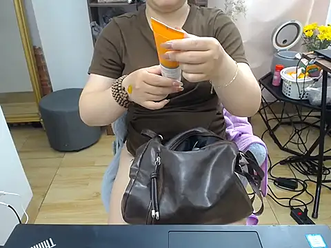 Coffee Milktea online show from 9, 5, 2026